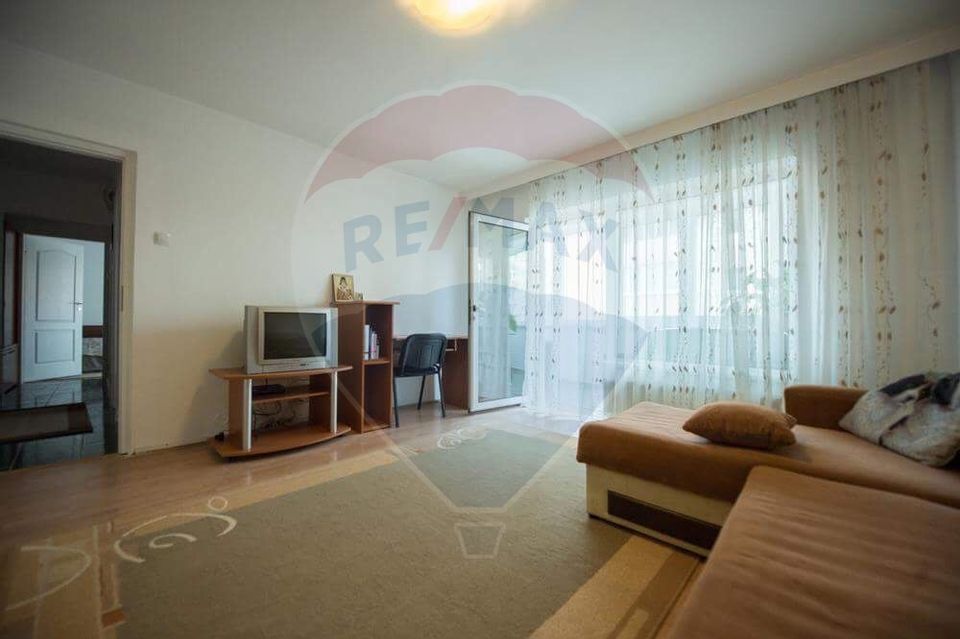 Apartament spatios 2 camere  zona Racadau