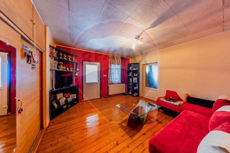 7 room House / Villa for sale, Confectii area