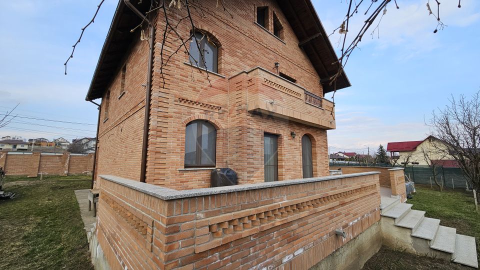 Casă / Vilă de lux, Scheia, Suceava