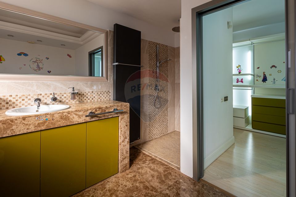 9 room House / Villa for sale, Km 4 area