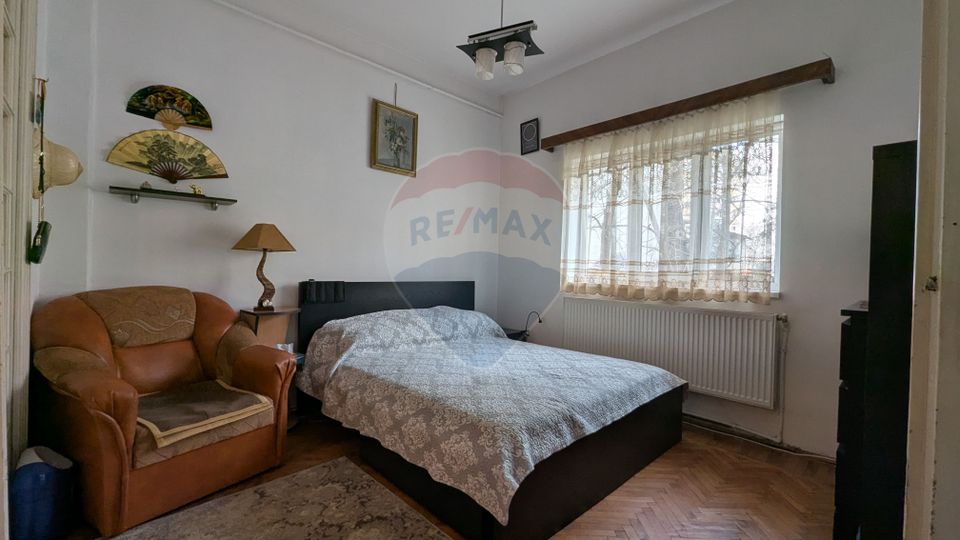 Vânzare Casă / Vilă cu 11 camere  în zona Iancului