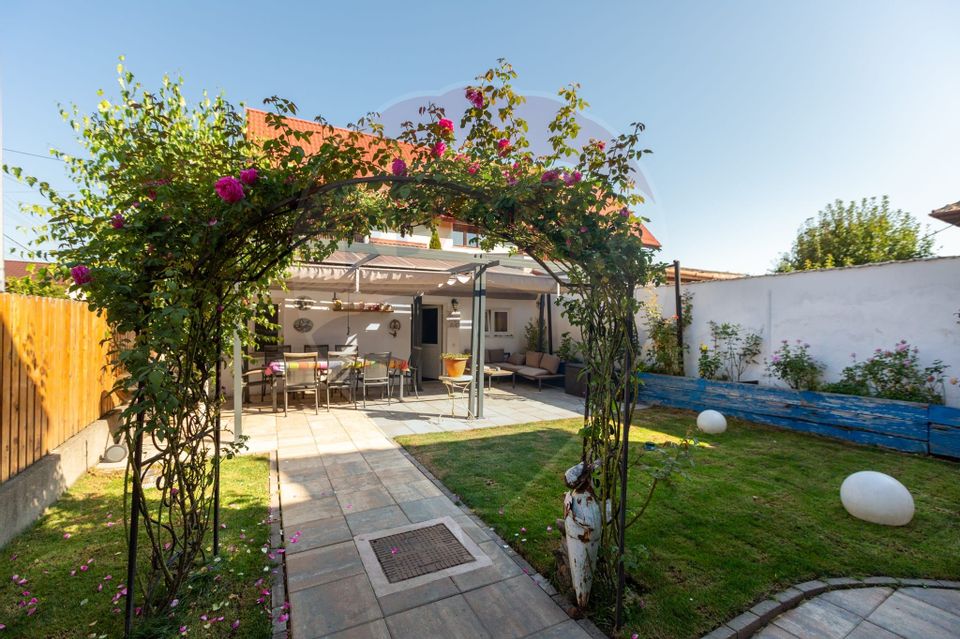 Casă la cheie ! 4 camere de vânzare la cateva minute de centru