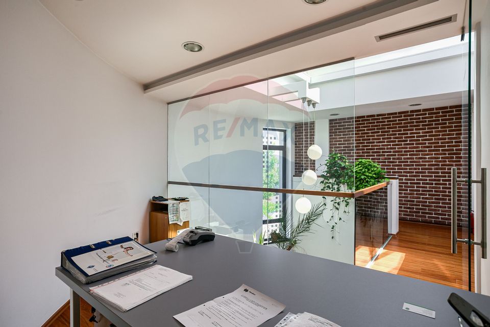 Clădire de birouri Micalaca pe principală, vad si vizibilitate sporită