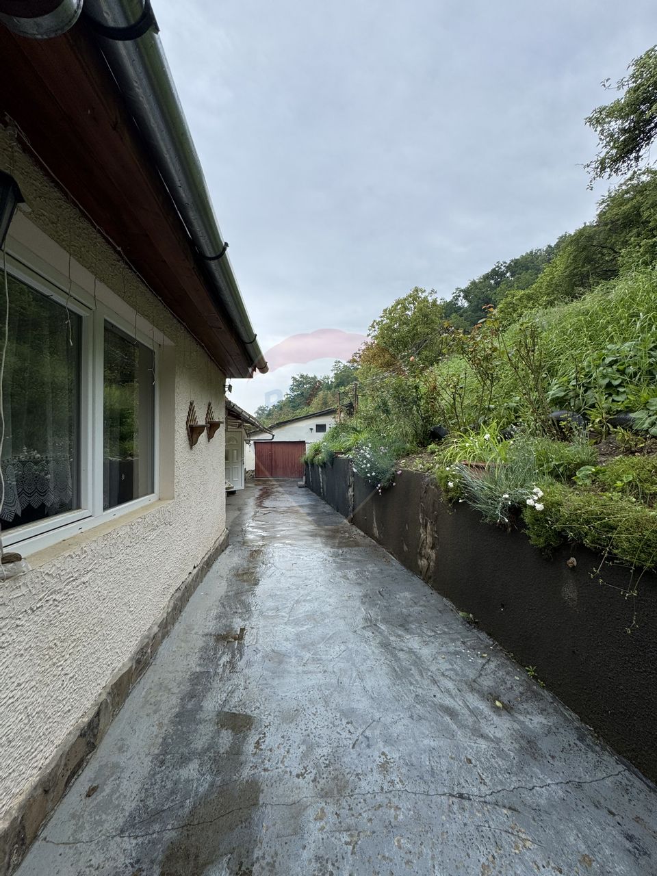 5 room House / Villa for sale, Est area