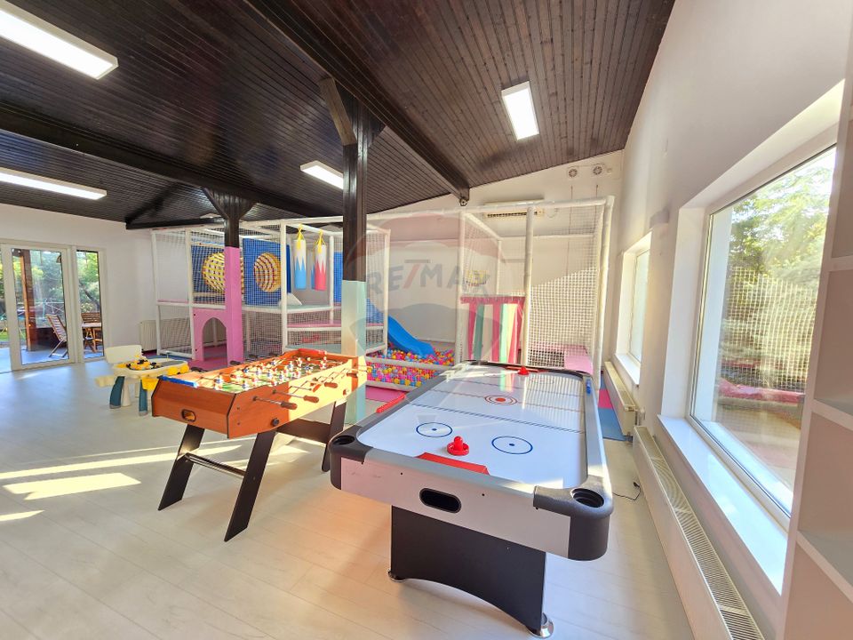 180sq.m Commercial Space for rent