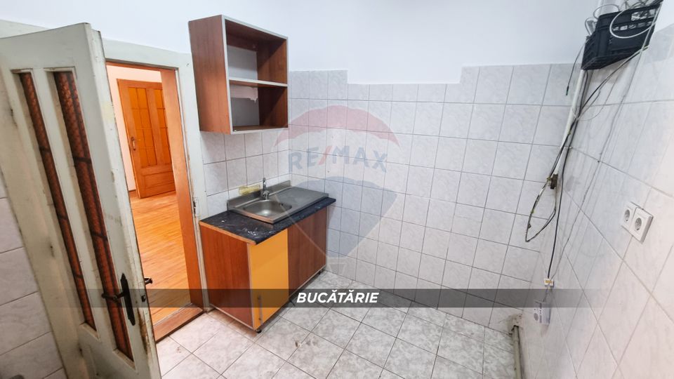 Casă / Vilă cu 5 camere de vânzare în zona Orasul Vechi