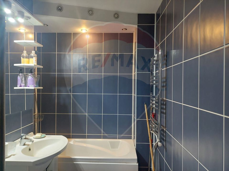 Apartament de inchiriat 4 camere decomandat Bacau