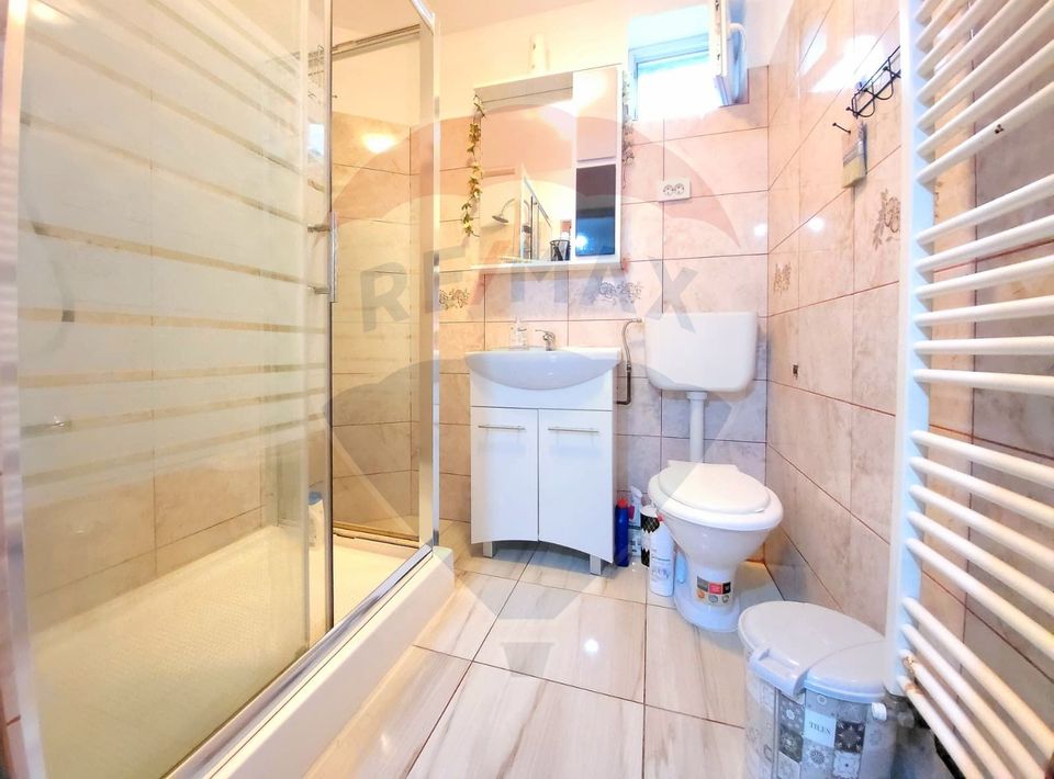 4 room House / Villa for sale, Dambovita area