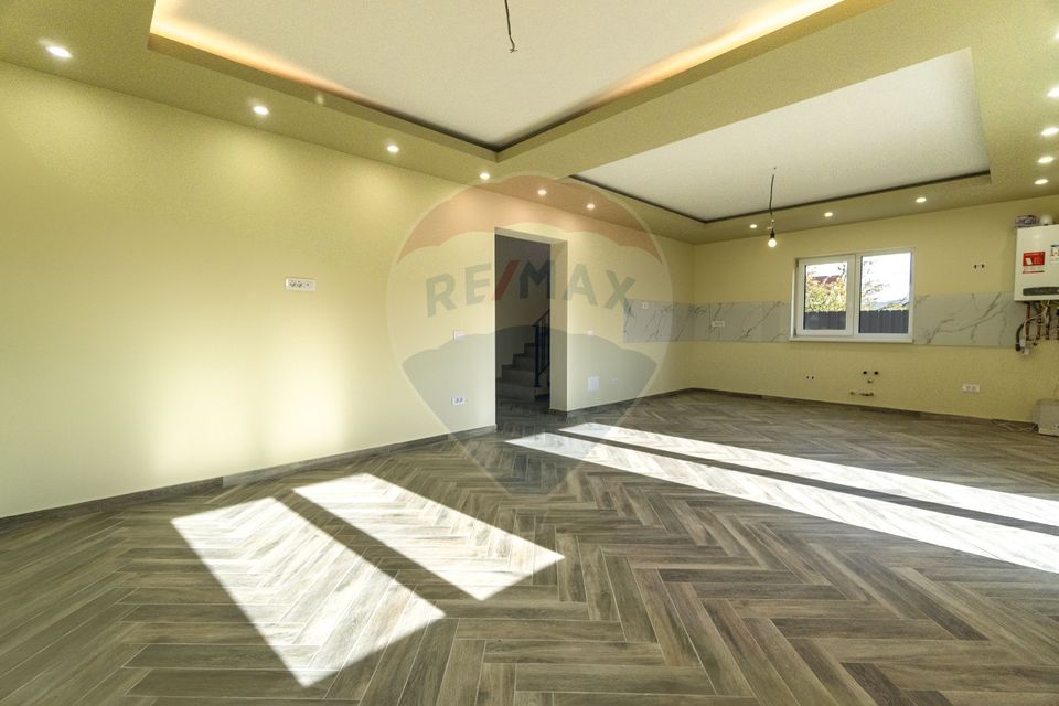 5 room House / Villa for sale