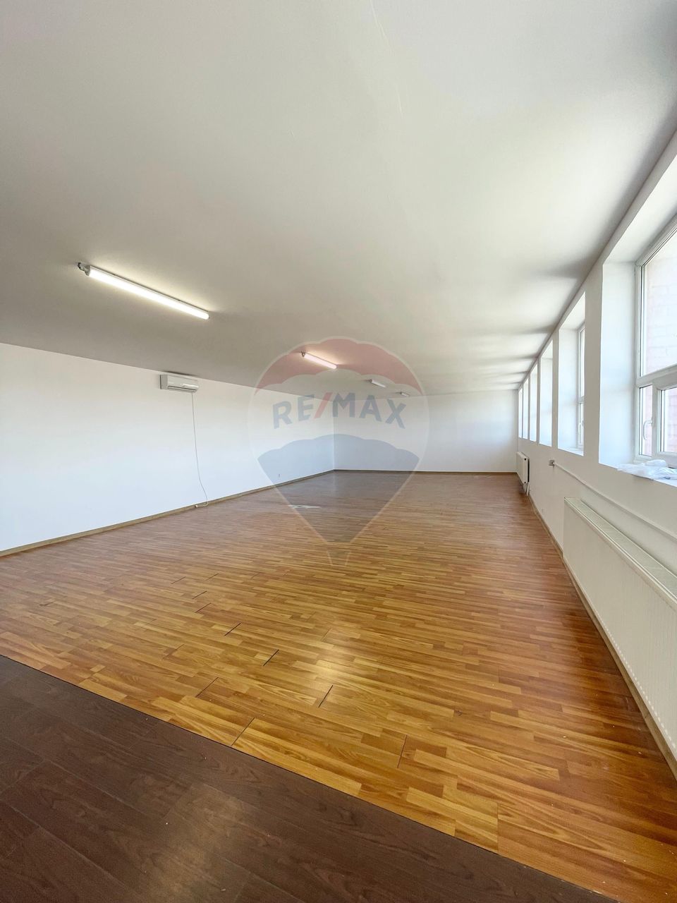 Spațiu de birou de inchiriat in zona Uta