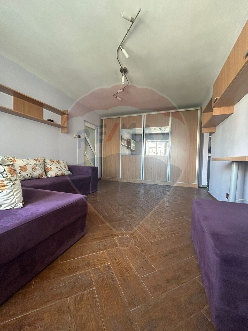 De vanzare apartament 3 camere,  MB 20 Slobozia IL