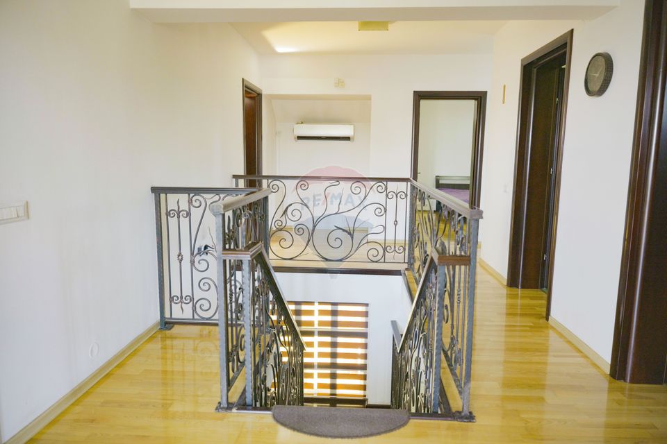 7 room House / Villa for sale