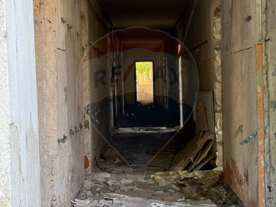 Investment opportunity / Block GF+4 for sale Babadag - Tulcea