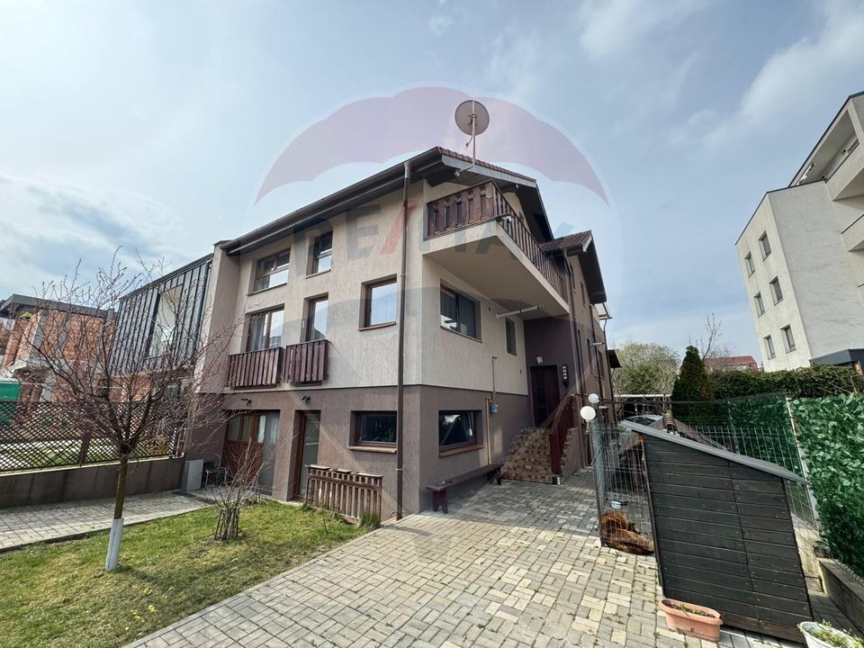 Apartament cu 5 camere de închiriat în zona Buna Ziua