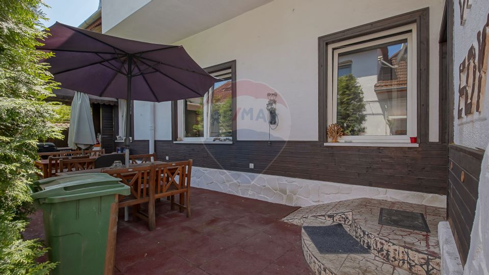 House with 6 bedrooms, each with its own bathroom, Str. Morii, Brașov!