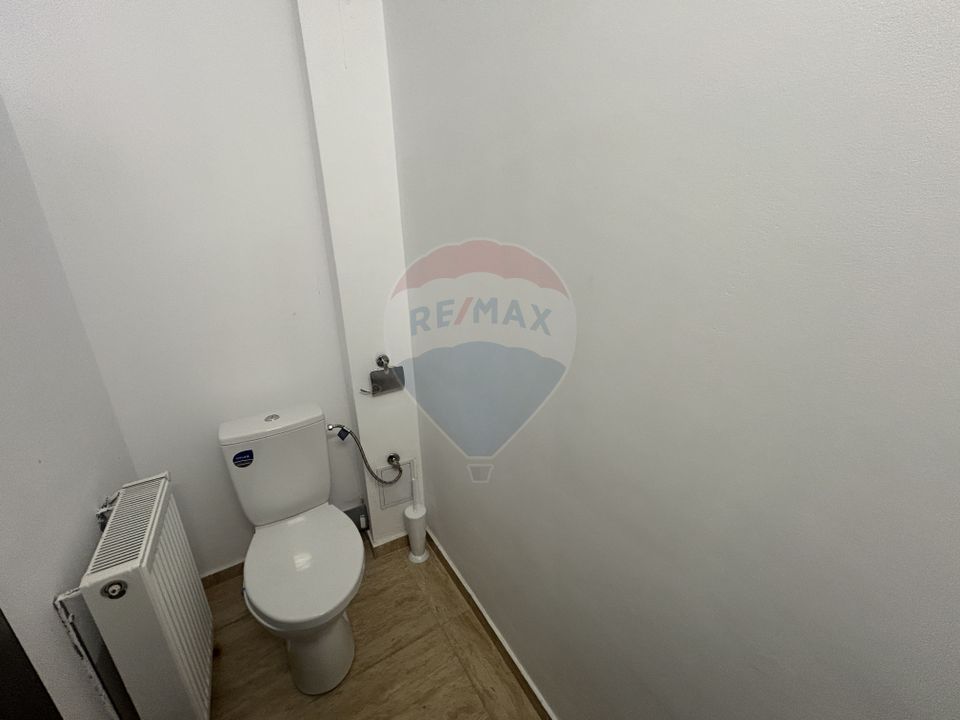 Apartament în bloc nou cu 3 camere de închiriat în zona Independenței