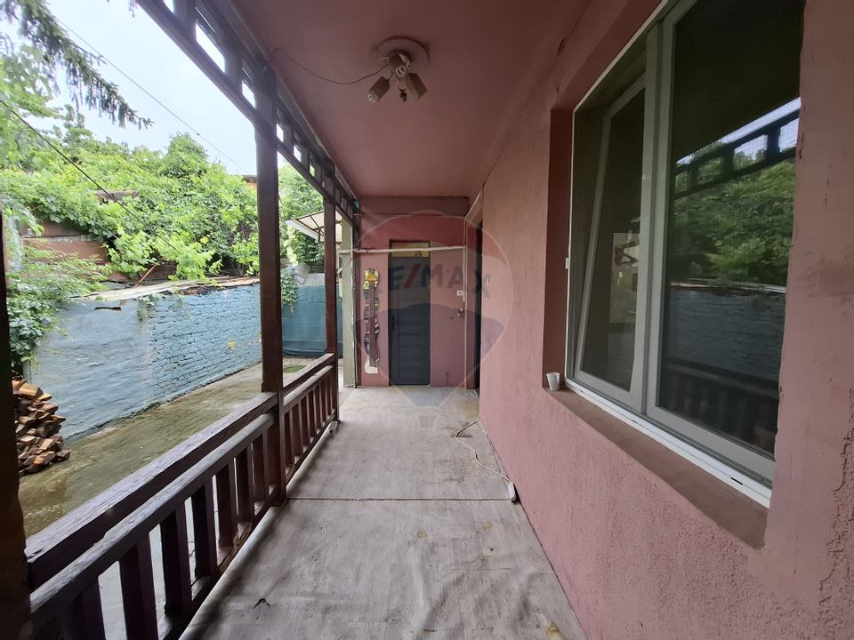 Vanzare casa 2 camere, partial renovata, Bd. Pieptanari