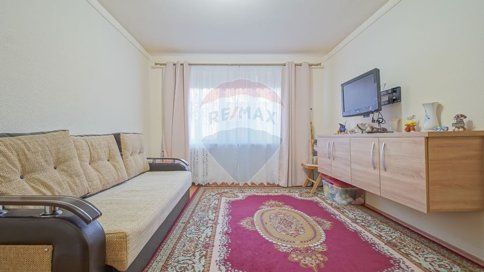 3 room Apartment for sale, Tractorul area