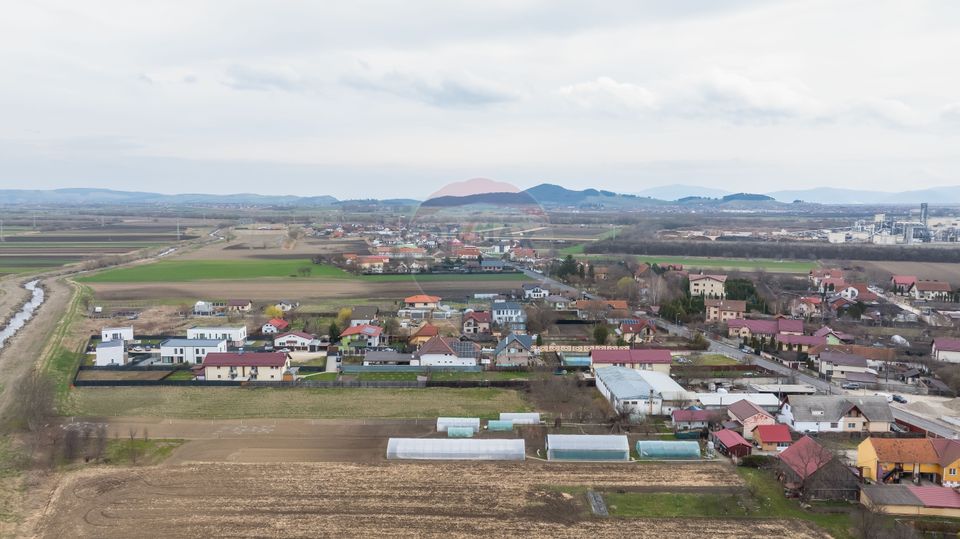 Comision 0 | Dezvoltare sau business: hale + teren 5.924 mp