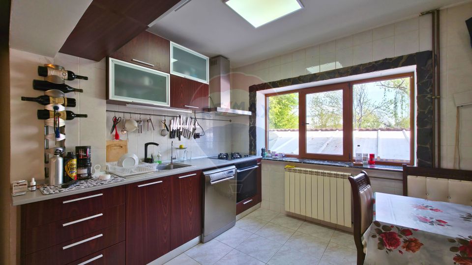 7 room House / Villa for sale, Giulesti area