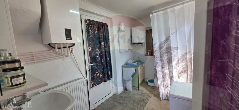 Casa renovata complet 3 camere de vanzare Crevedia 277mp teren