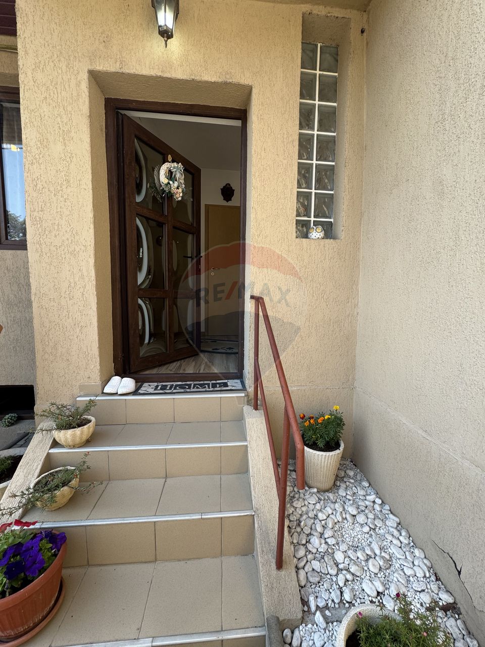 2 room House / Villa for sale, Exterior Est area