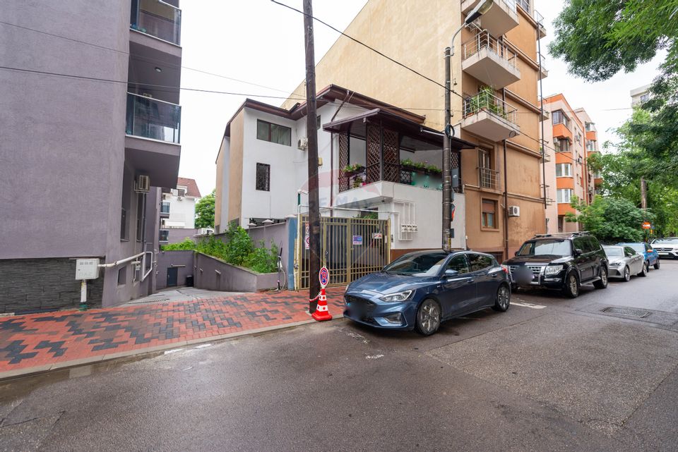 3 room Apartment for sale, Decebal area