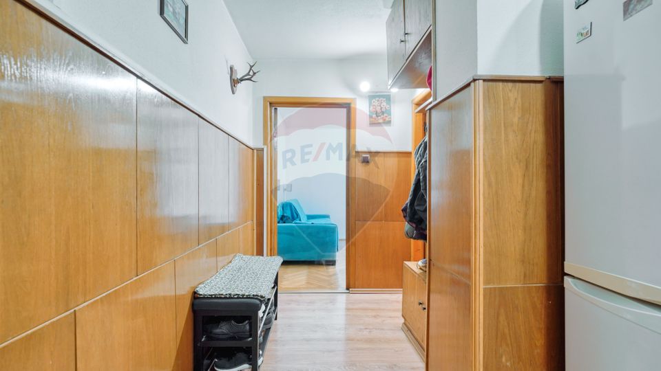 3-room apartment on Rozelor Street, Florilor Quarter!