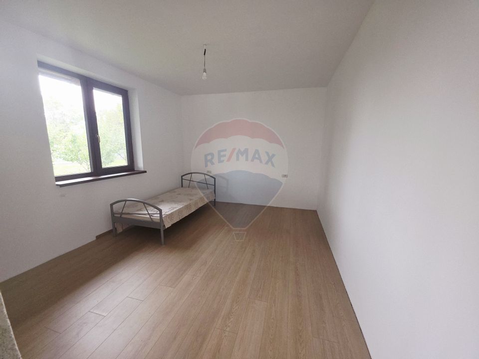 4 room House / Villa for sale