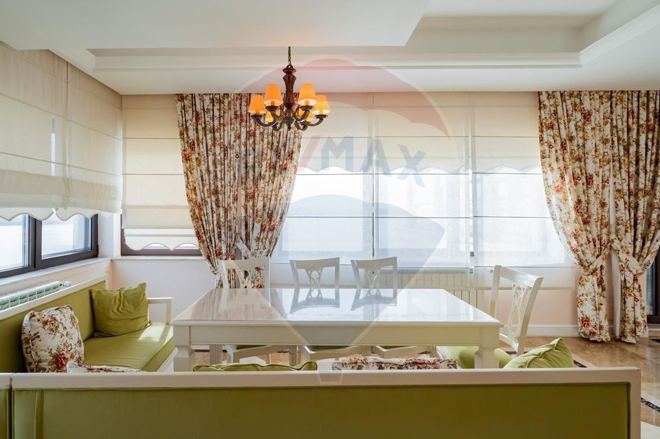 Penthouse de vanzare in Mamaia vedere frontala lac si marea Neagra