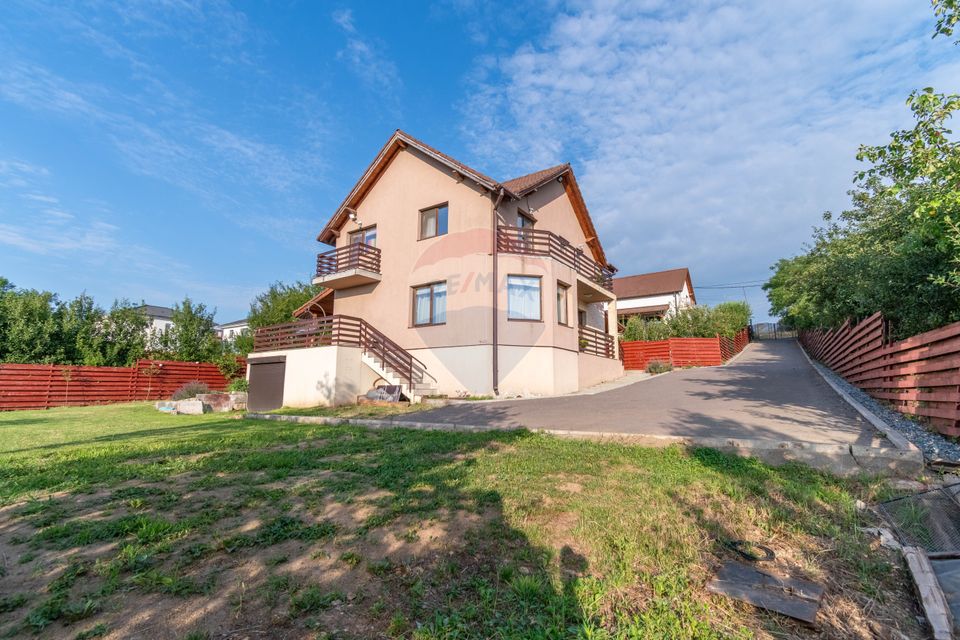 4 room House / Villa for sale