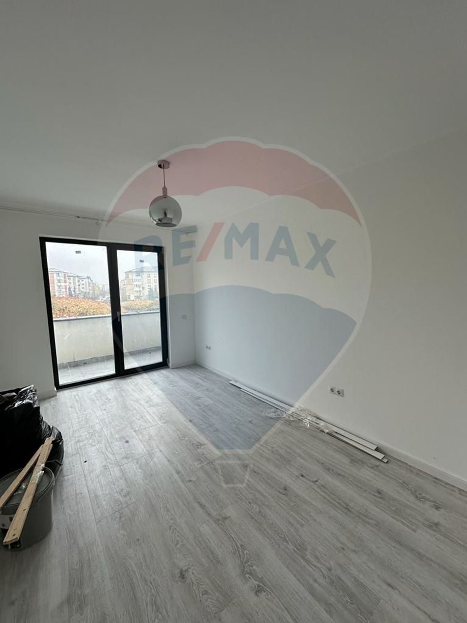 Apartament în bloc nou + loc parcare