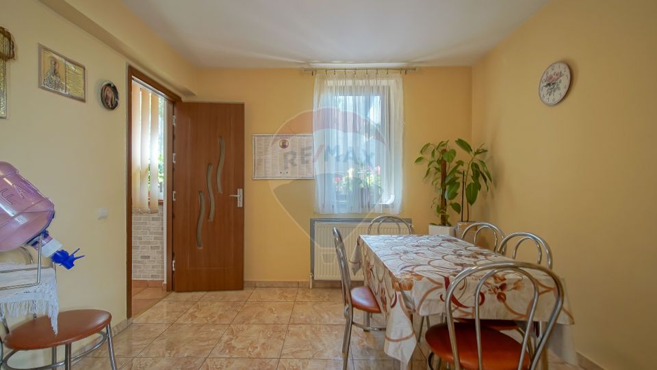 !VANDUT! Casă tipică pentru un stil de viață liniștit  Craiter, Brașov