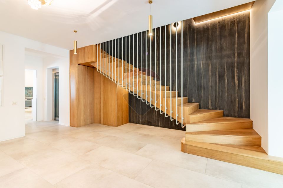 8 room House / Villa for sale, Lacul Tei area