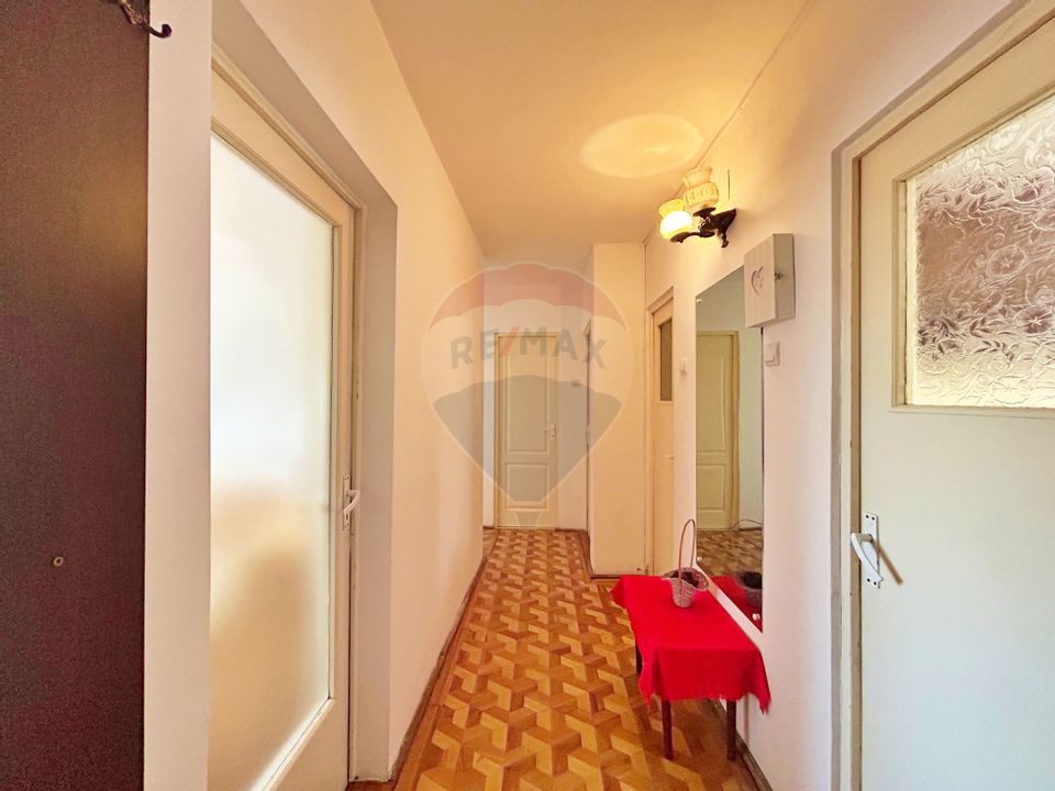 Apartament cu 4 camere de închiriat în zona ultracentrală/Arad