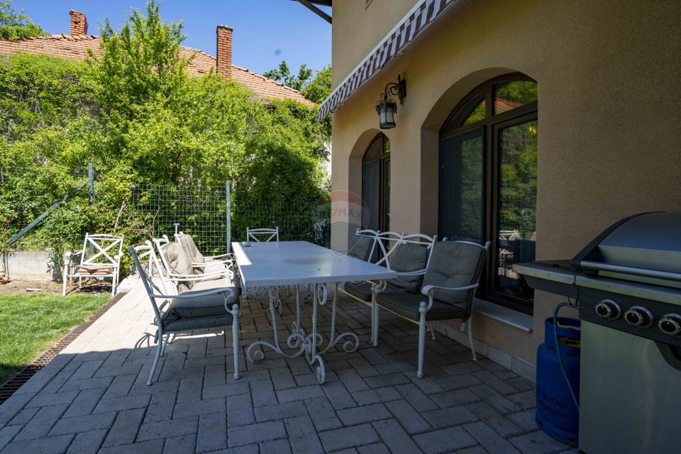5 room House / Villa for sale, Dealuri Oradea area