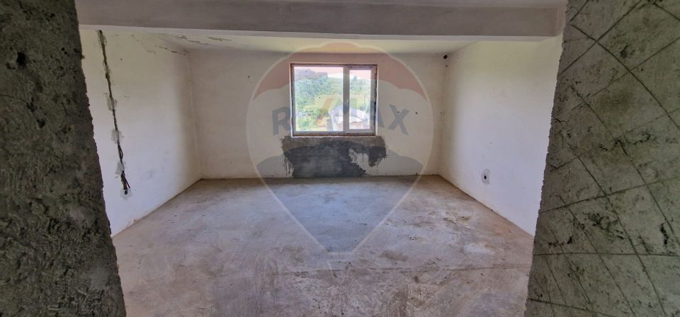 600sq.m Office Space for sale