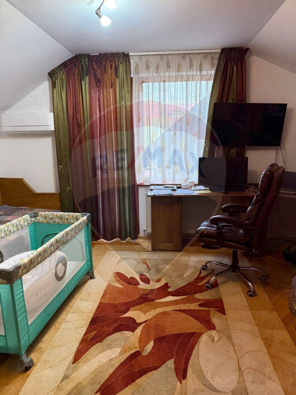 6 room House / Villa for rent, Valea Borcutului area