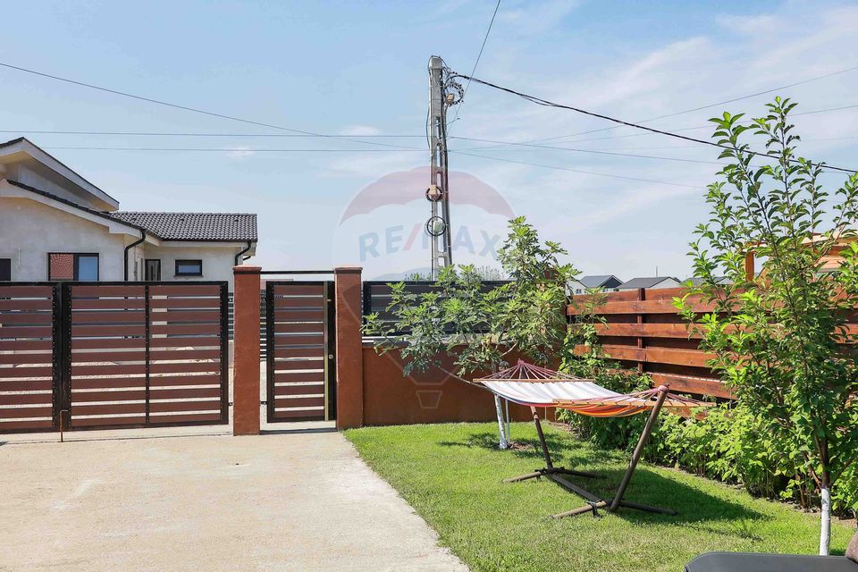 Modern House with 5 Rooms and Elegant Design in Nojorid, Near Oradea