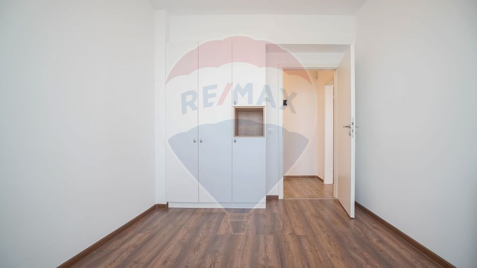 3 room Apartment for rent, Tractorul area