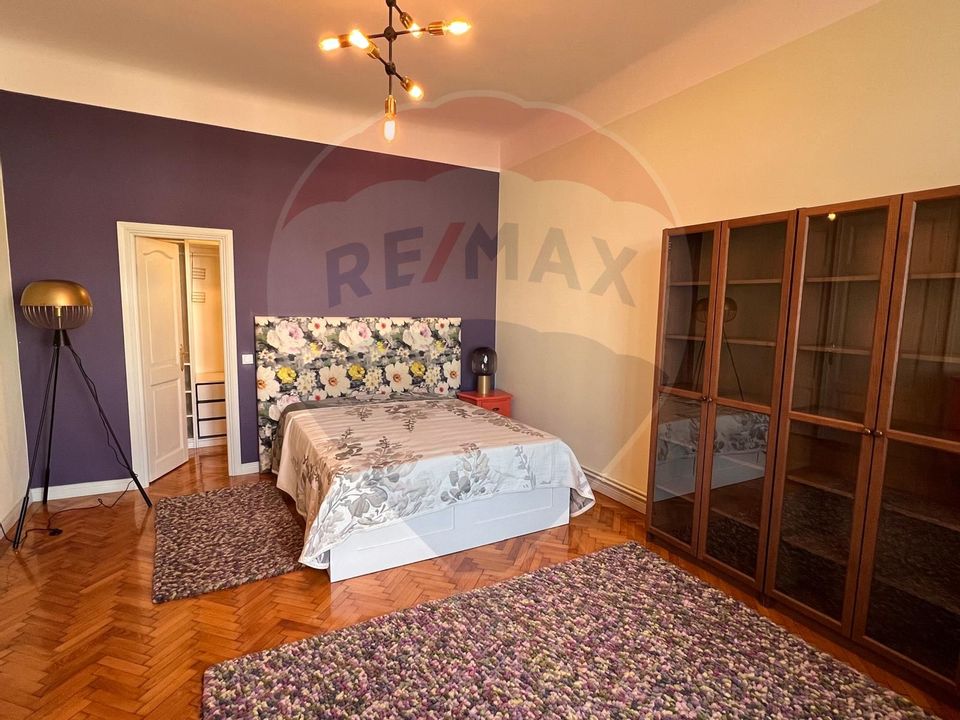 Apartament 3 camere de inchiriat în zona Centrala