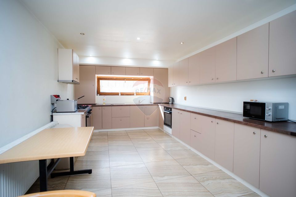 5 room House / Villa for sale, Periferie area