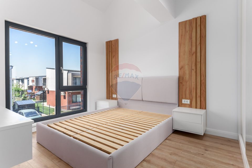 Vânzare Vilă cu 5 camere, curte si parcare de vânzare in TUNARI