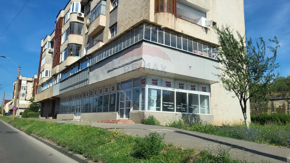 243sq.m Commercial Space for sale, Nord-Est area