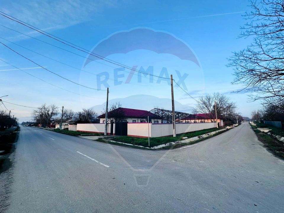 Casa Noua, Mobilata,Pod si Structura pentru Hala,Piscina-Sat Progresul