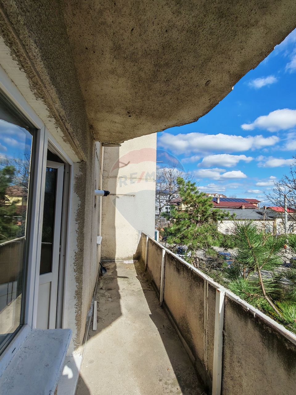 Garsonieră spațioasă cu balcon mare, Brazda, etaj 1