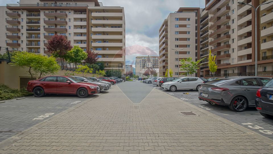 2 room Apartment for rent, Tractorul area