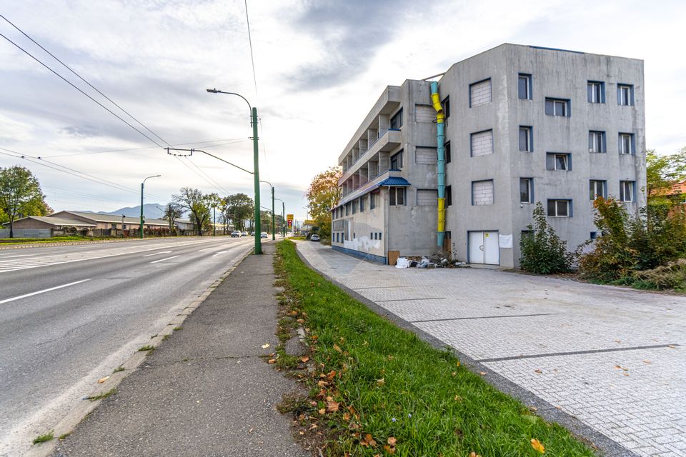 Oportunitate investiție-Clădire cu autorizație hotel și teren BRAȘOV