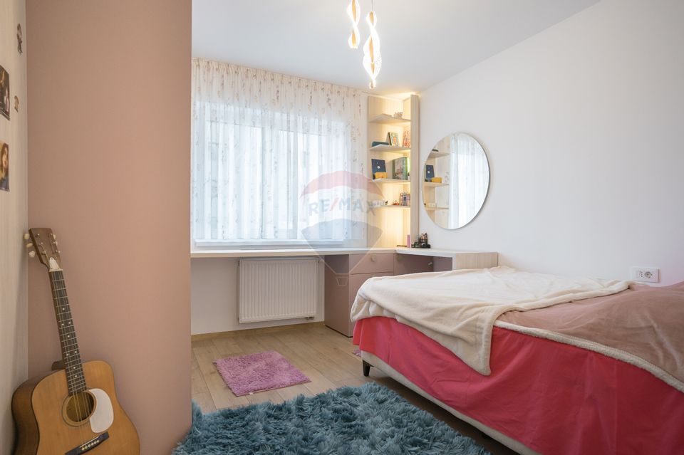 Apartament cu 3 camere decomandat, boxă și parcare la Casa Nobel