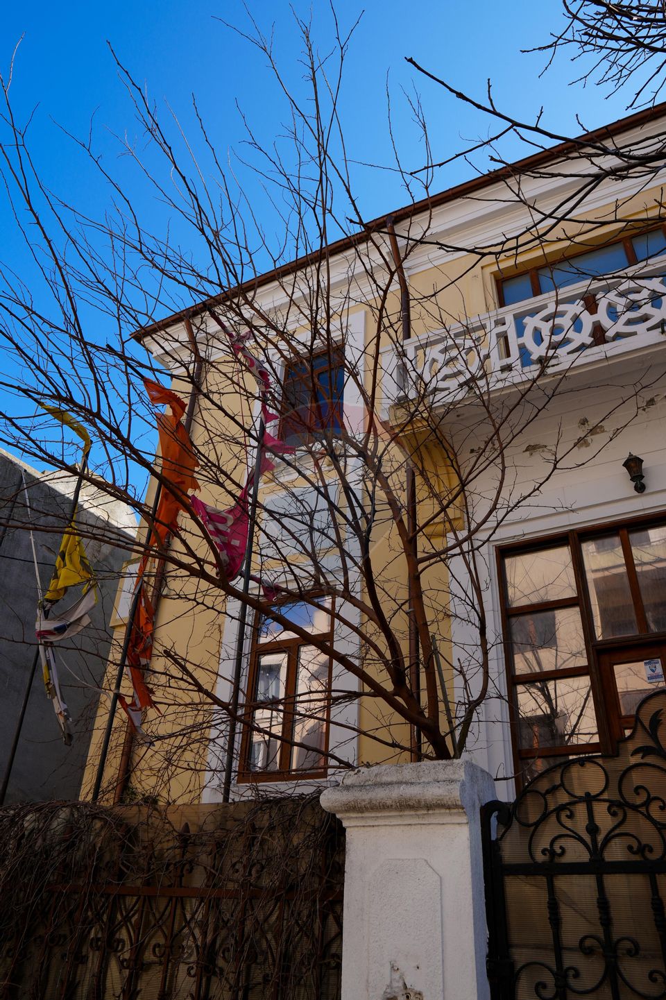 Vila cu 18 camere de vanzare in zona Peninsula